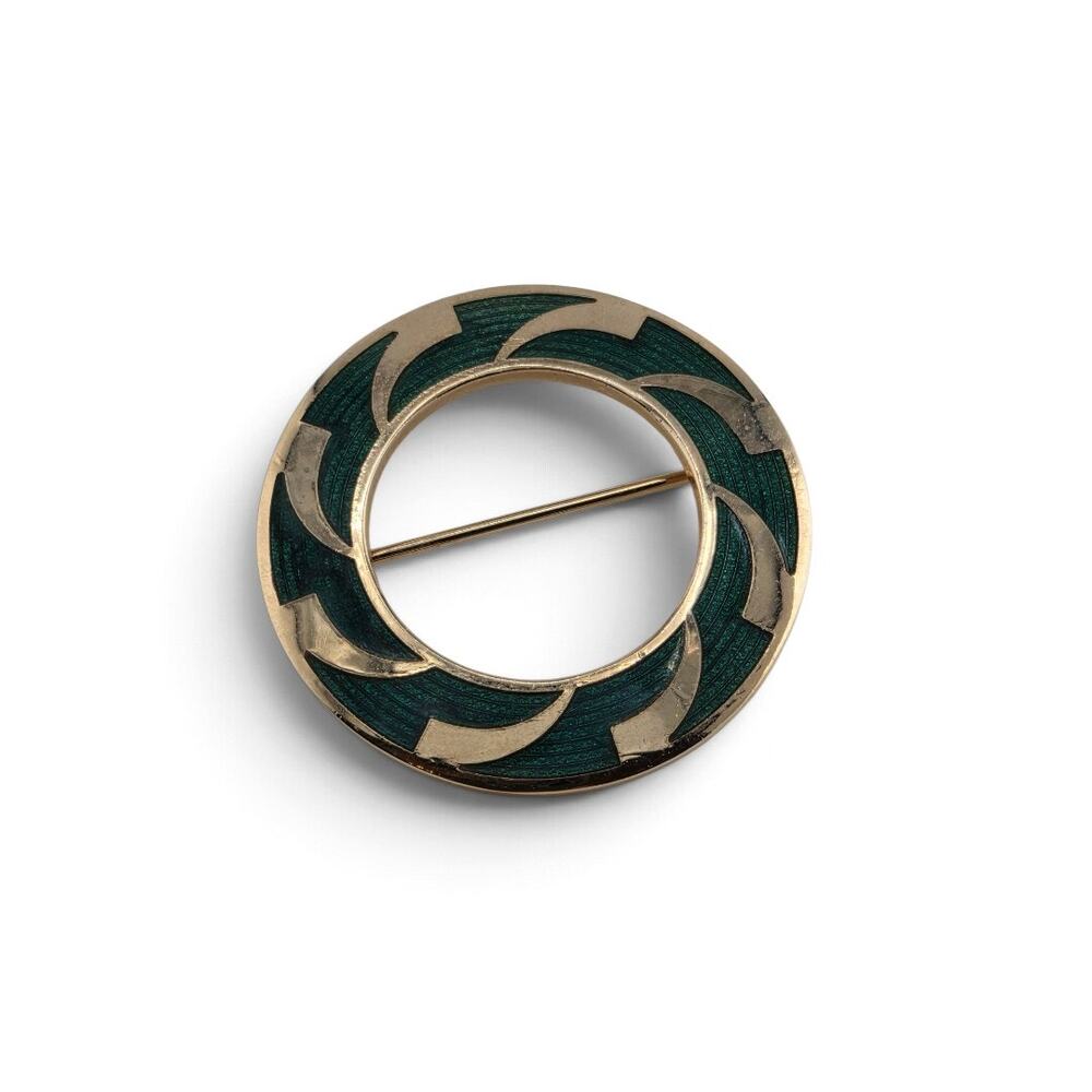 Vintage Dark Green Enamel Brooch Gold Tone Openwork Swirl Circle Pin